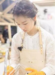 娱乐吃瓜君周冬雨,娱乐圈的“吃瓜”女王，揭秘明星幕后故事